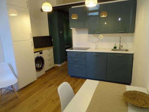 dormoatorino-appartamento-giardinetto2-cucina-luci