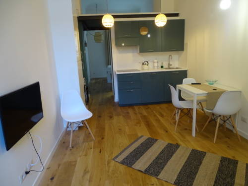 dormoatorino-appartamento-giardinetto2-cucina-tappeto